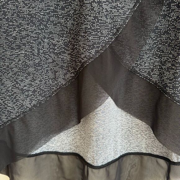 Lululemon Quick Pace Soundwave Black White Split Back Short Sleeve Mesh Size 12 - Picture 4 of 4